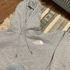 women’s north face hoodie